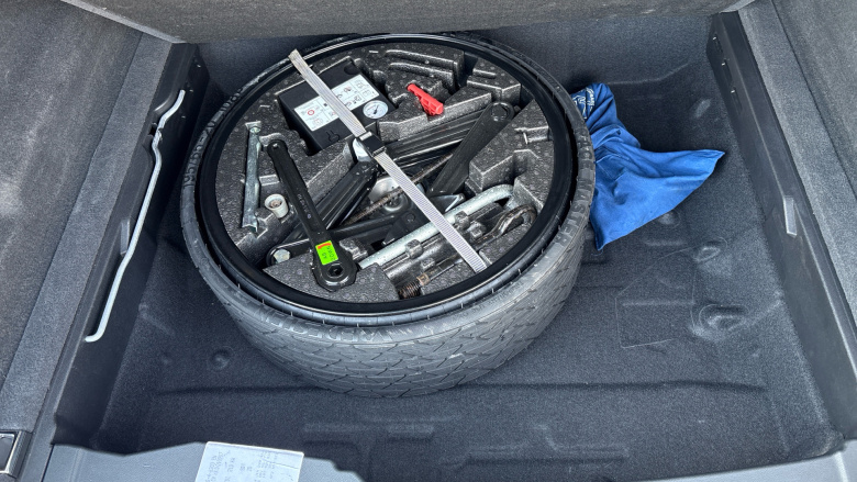 Volkswagen Touareg 3.0 V6 TDI 4Motion R-Line Tech 5dr Tip Auto Diesel Estate